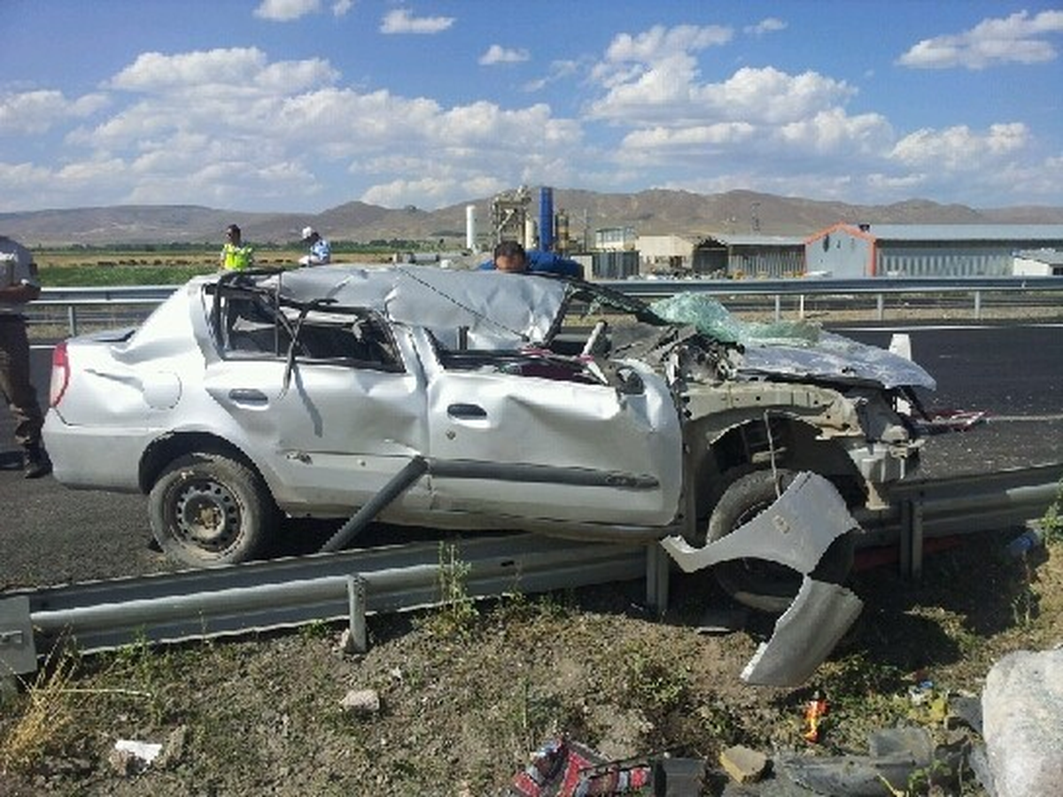 Pasinler\'de Trafik Kazası: 1 Ölü 5 Yaralı