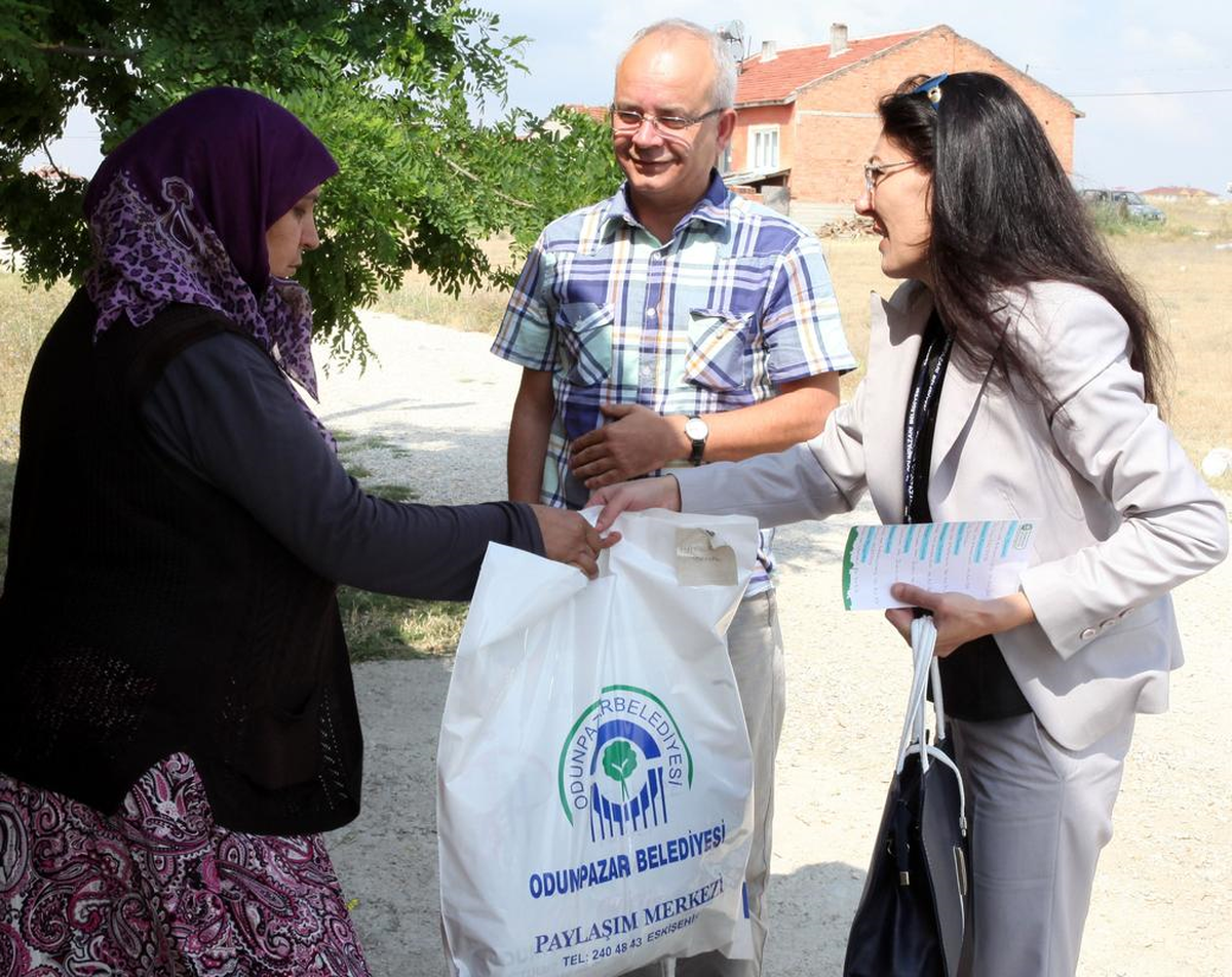 Paylaşım Merkezi, Bayram Sevincini Erken Yaşatıyor