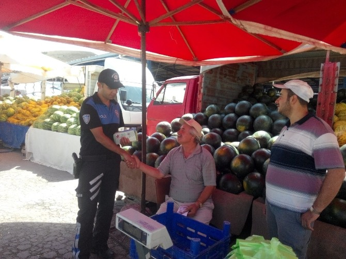Sandıklı\'da Polis Vatandaşları Uyardı