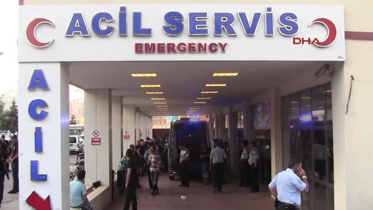 Şanlıurfa\'da Bıçaklı Kavga: 3 Yaralı