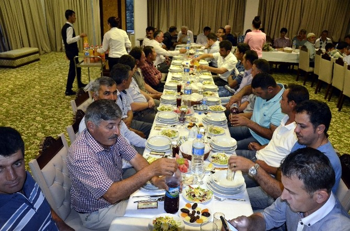 Süt Üreticileri İftar Yemeğinde Buluştu