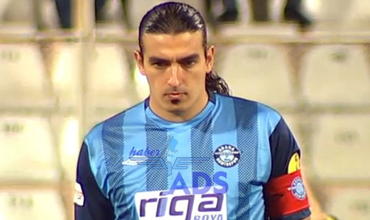 Tekden Denizlispor\'da Erçağ İmzalıyor, Banahene\'de Sorun Var