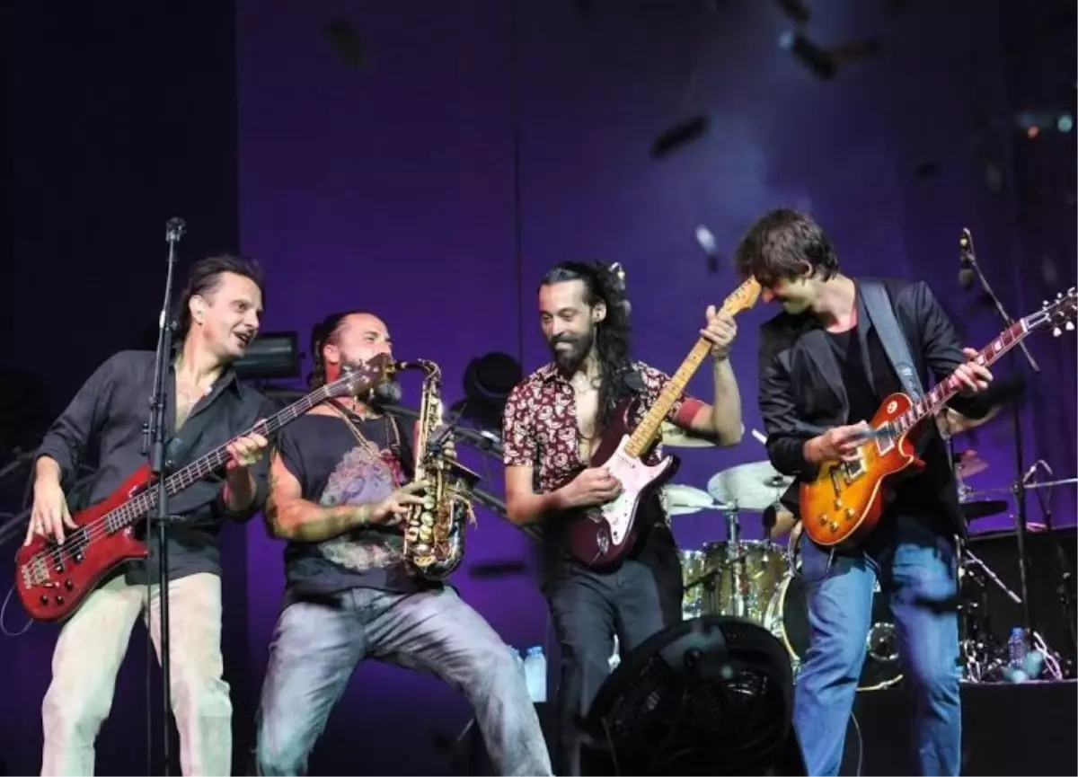 Teoman, Açıkhava Sahnesini Coşturdu!