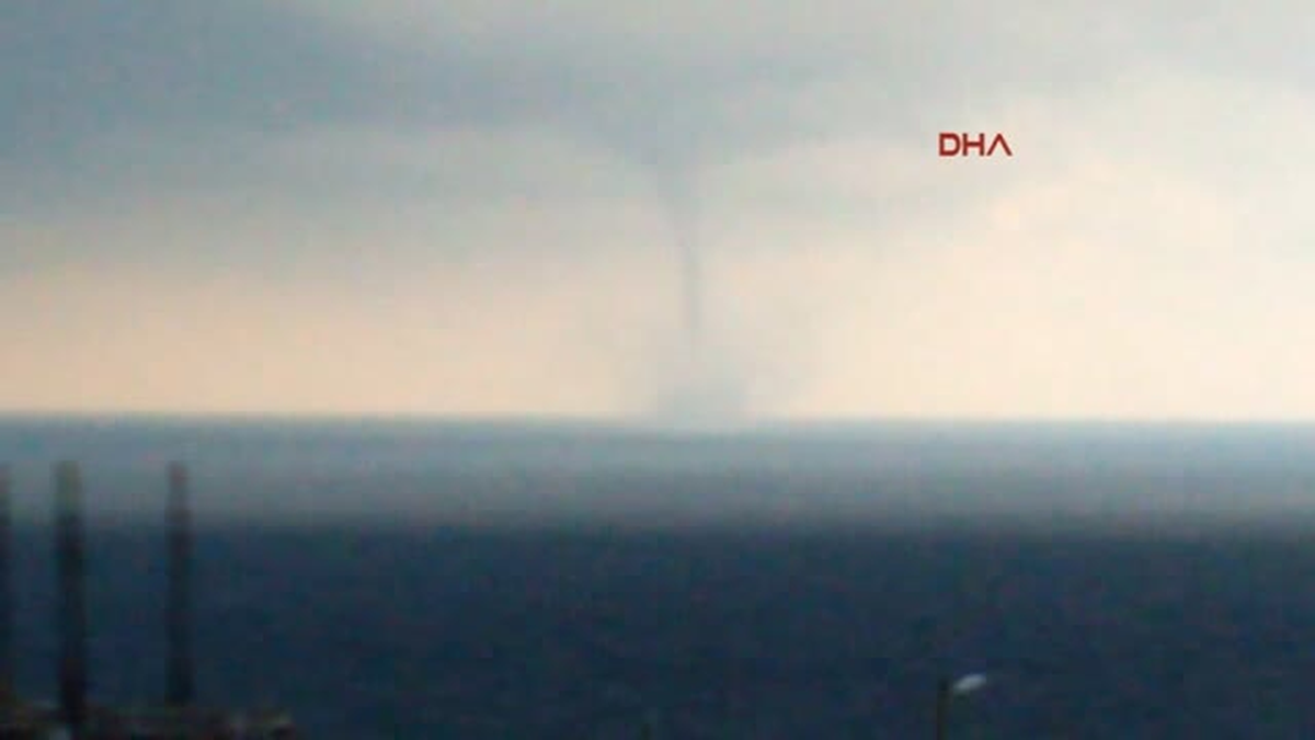 Zonguldak\'ta Deniz Çamur Rengini Aldı
