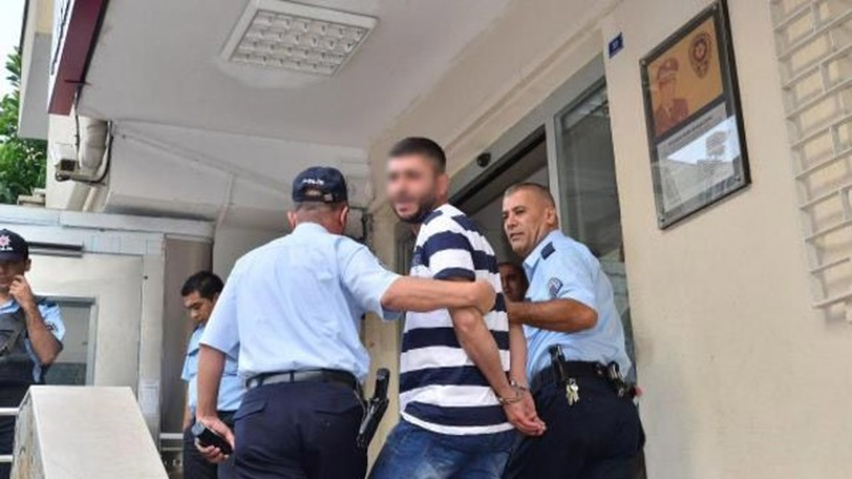 Adana Büyükşehir Belediyesine Silahlı Saldırı