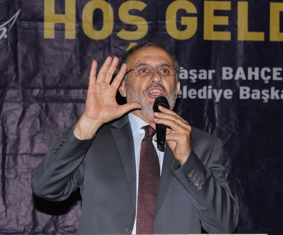 "İsrail Gazze\'de Katliam Yapıyor, Dünya İse Gözlerini Tıkamış Bakıyor"