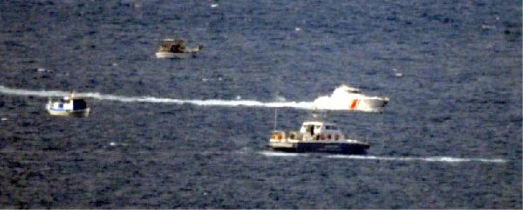 Suriyeli Kaçakları Taşıyan Tekne Battı: 1 Ölü