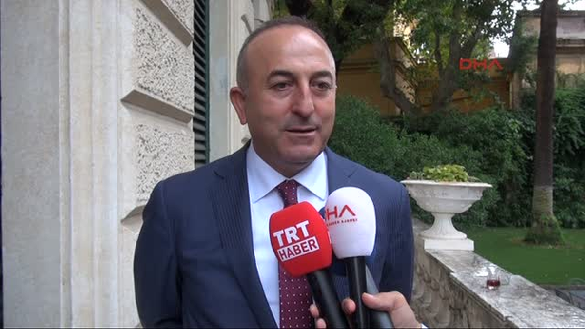 Bakan Çavuşoğlu, AB\'ye Giriş Formülünü Junker\'e Sigara İçirmekte Buldu