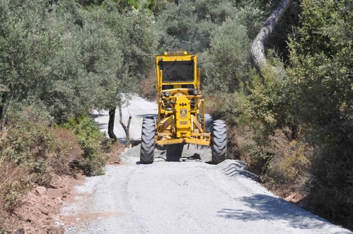 Belediye Ekipleri, Çamseki Mezarlık Yolu Çalışmalarını Tamamladı