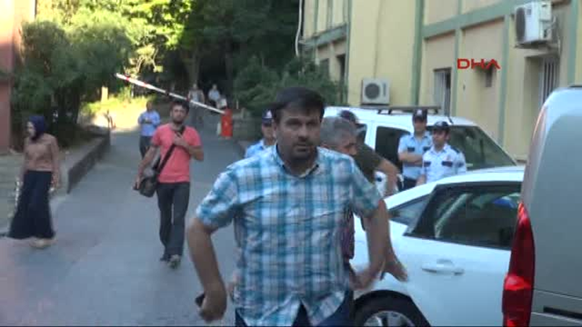 Biri Kelepçeli, Diğeri Kelepçesiz 2 Zanlı Daha Sağlık Kontrolünden Geçirildi