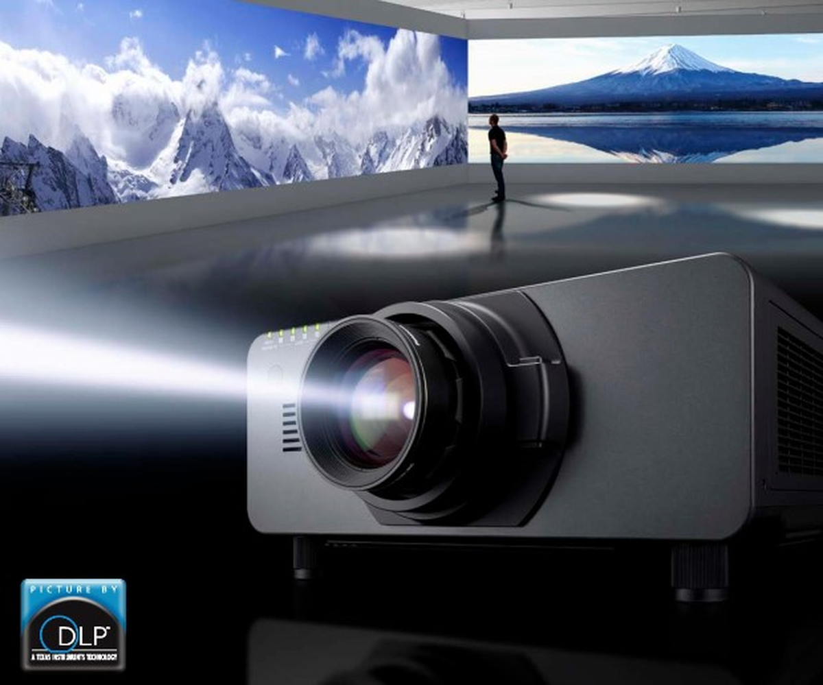 Büyük Salonlarda Artık Full Hd Pt-Dz16k Kullanılacak!