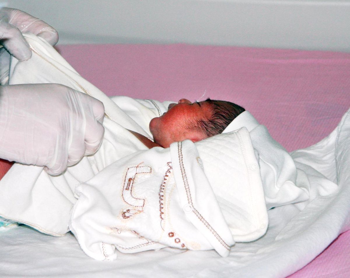 Çöpte Bulunan Bebekle İlgili 2 Gözaltı