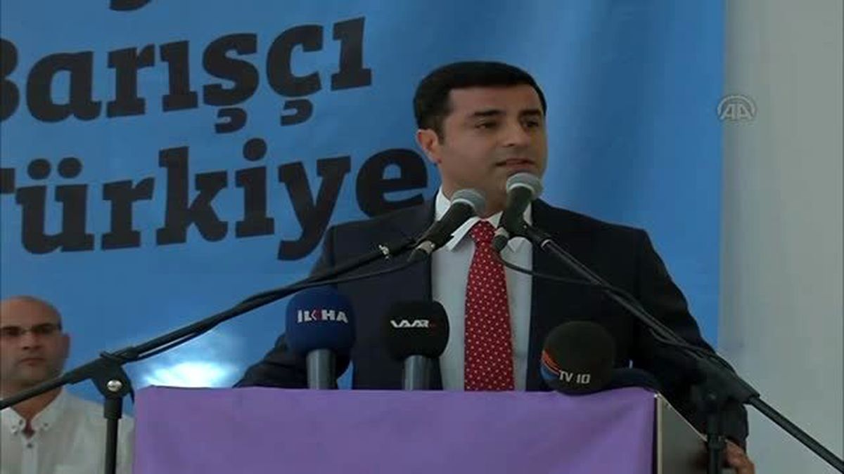 Demirtaş: \'\'Genelkurmay Başkanlığı\'nın saldırıyı PYD\'nin yaptığını açıklaması manidardır\'\' -