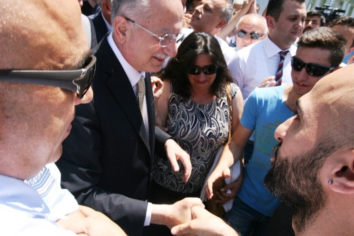 Ekmeleddin İhsanoğlu İzmir\'de