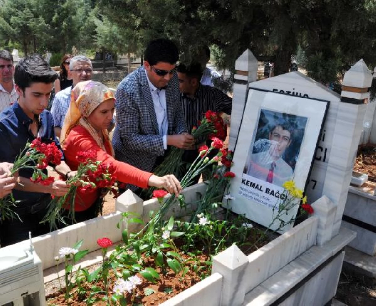 Gazeteci Kemal Bağcı Mezarı Başında Anıldı