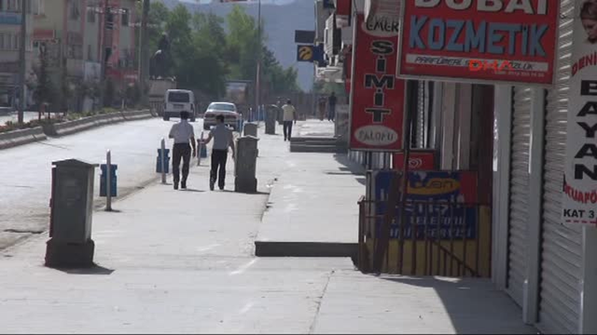 Hakkari\'de 4 Gün Önce 4 Gencin Tartışması Aşiret Kavgasına Dönüştü