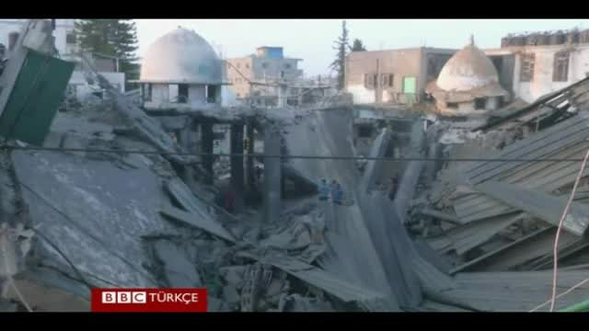 İsrail Gazze\'de Camileri Vurdu