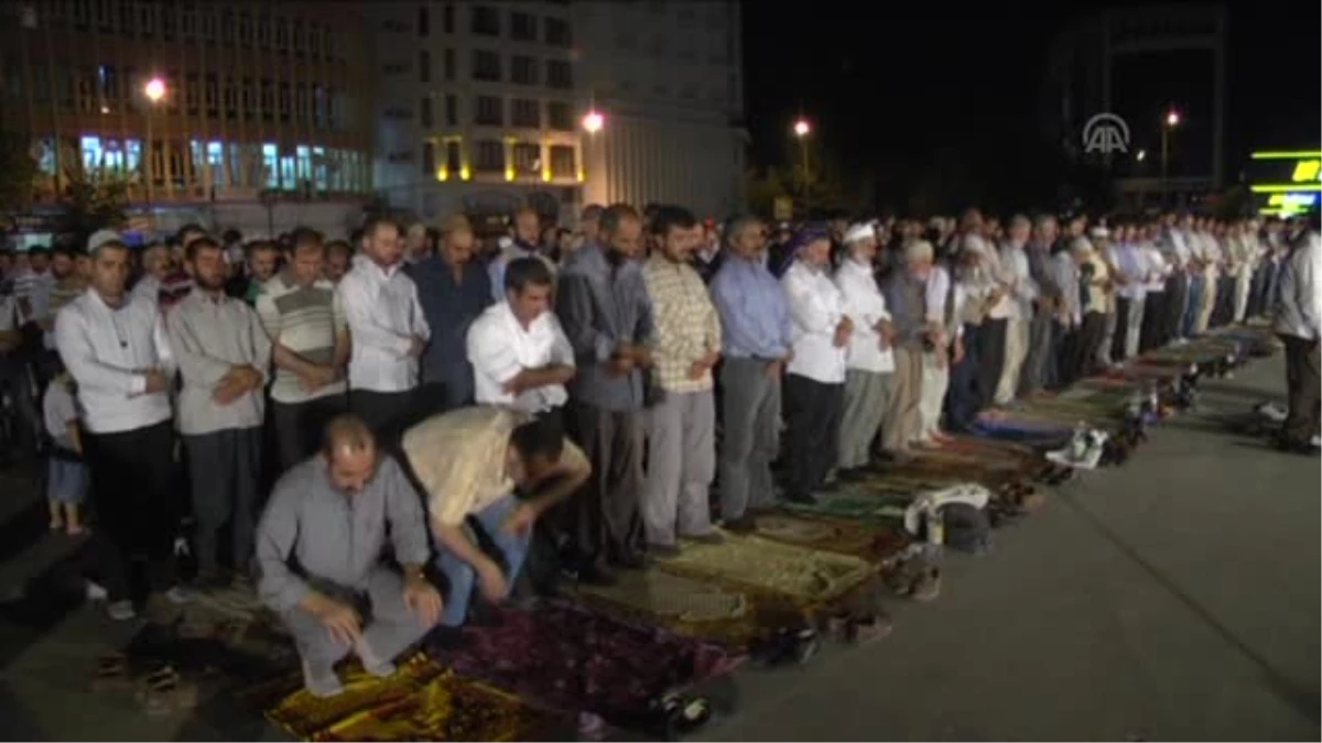 Diyarbakır\'da "Filistin İçin Dua Seferberliği Nöbeti\'\'