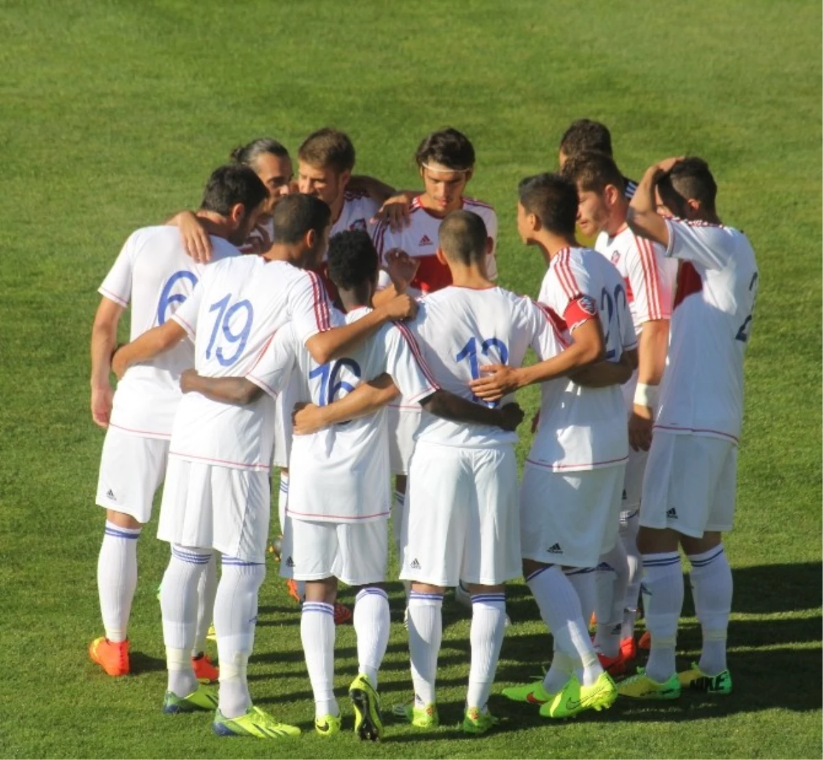 Kardemir Karabükspor Hazırlıklarını Sürdürüyor