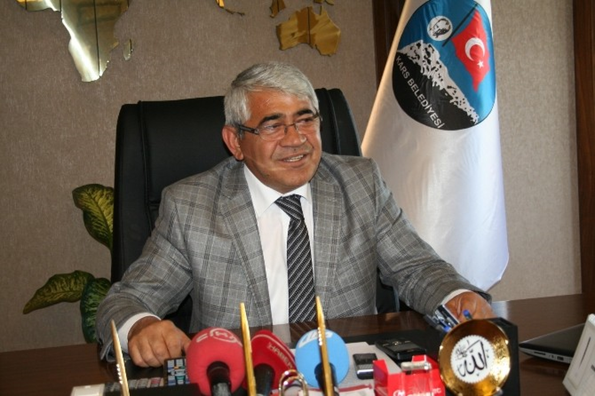 Kars Belediye Başkanı Basın Toplantısı Düzenledi