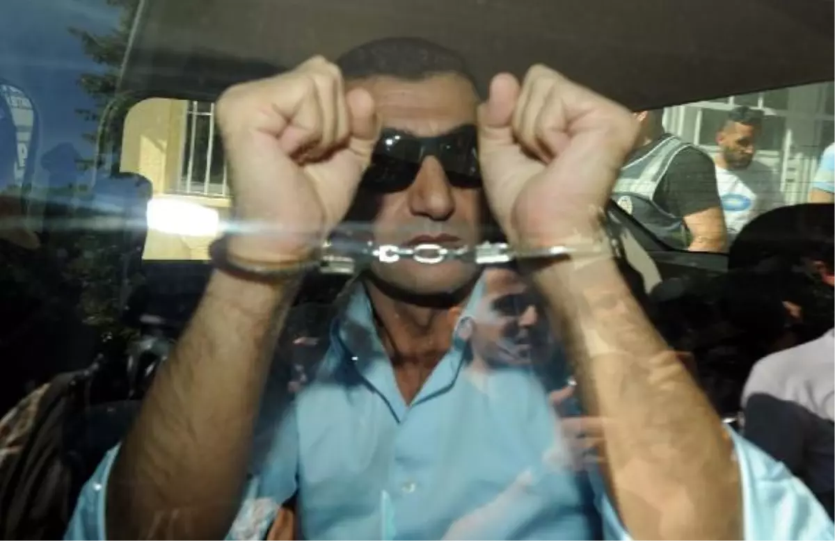 Kelepçeli Emniyet Müdürü: Haram Lokma Yemedim