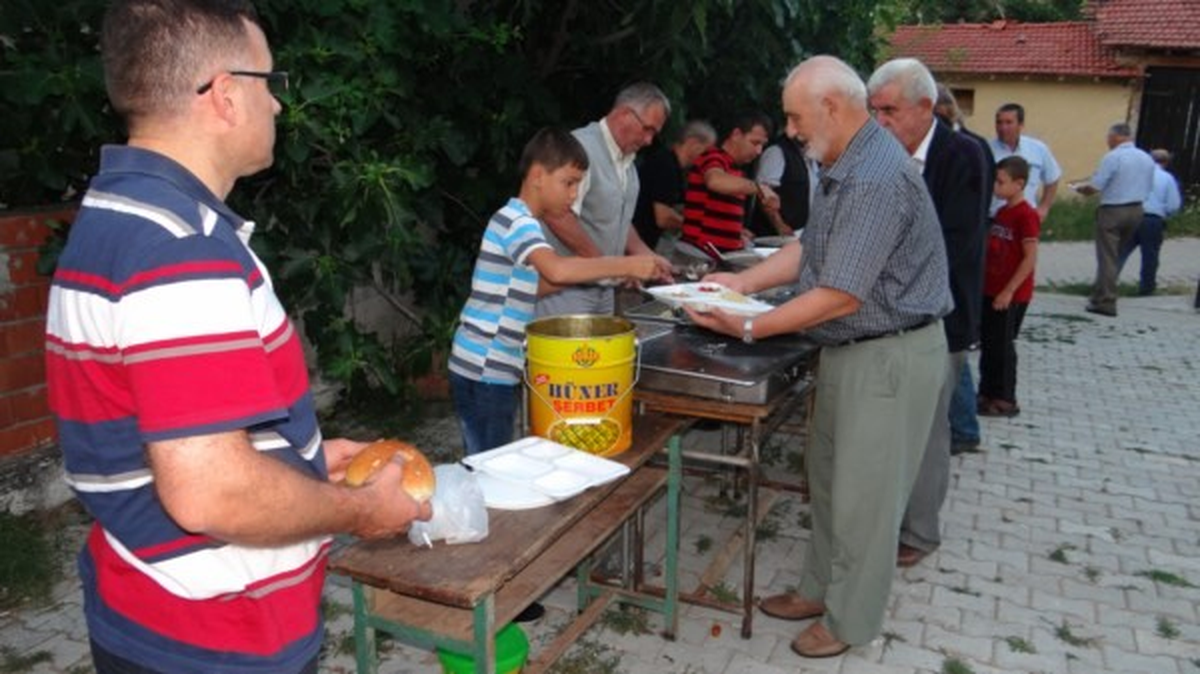Kurşunlu Köyü Muhtarlığının Geleneksel İftar Yemeği