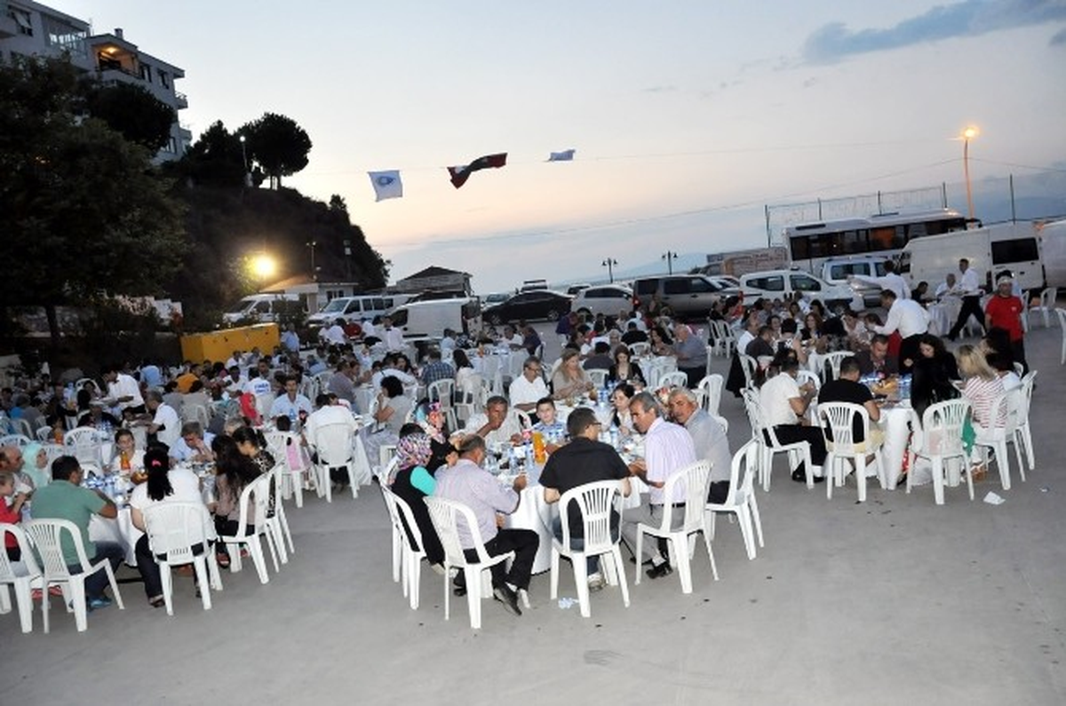Mudanya Belediyesi, Bir Sofra Etrafında Toplandı