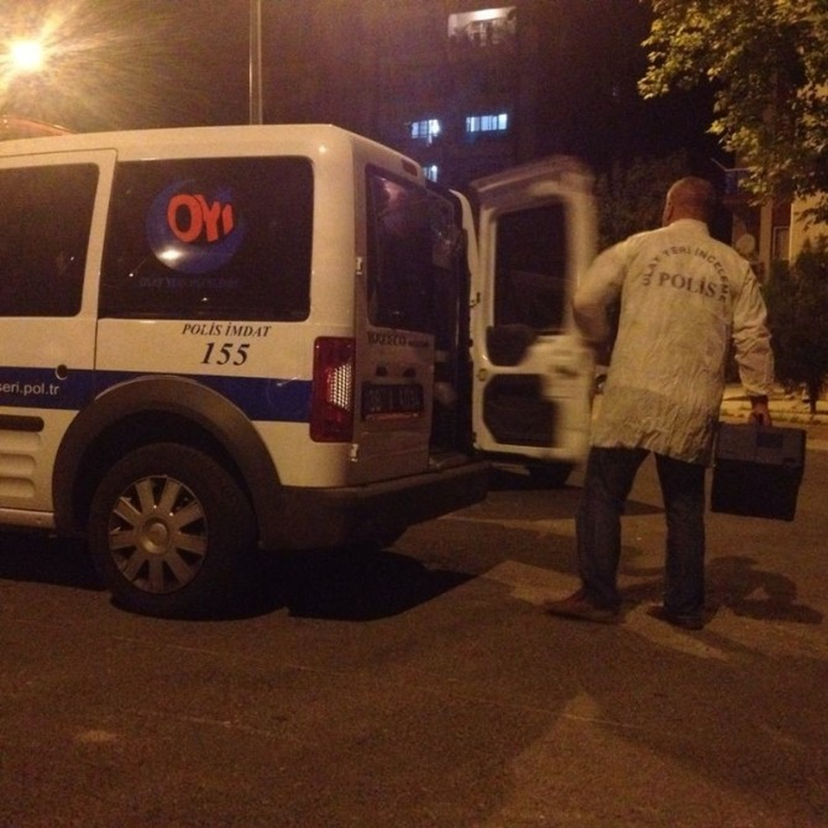 Pantolon Kemeriyle Kendini Astı