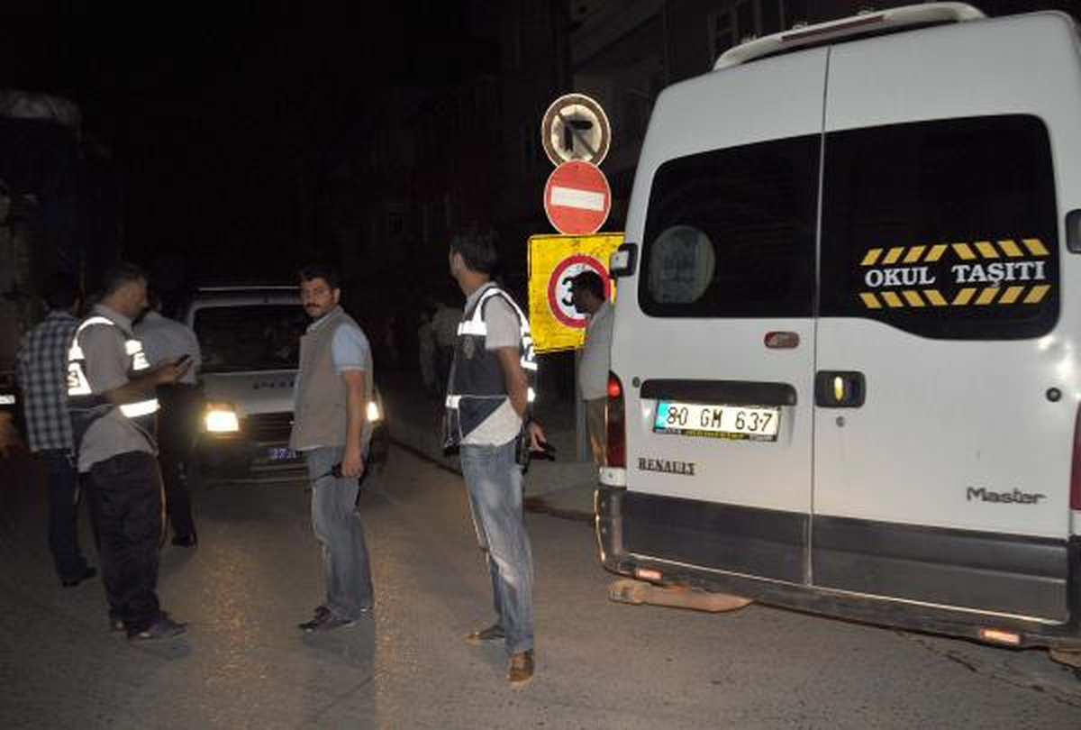 Polis Aracına Çarpan Minibüste Kaçak Akaryakıt