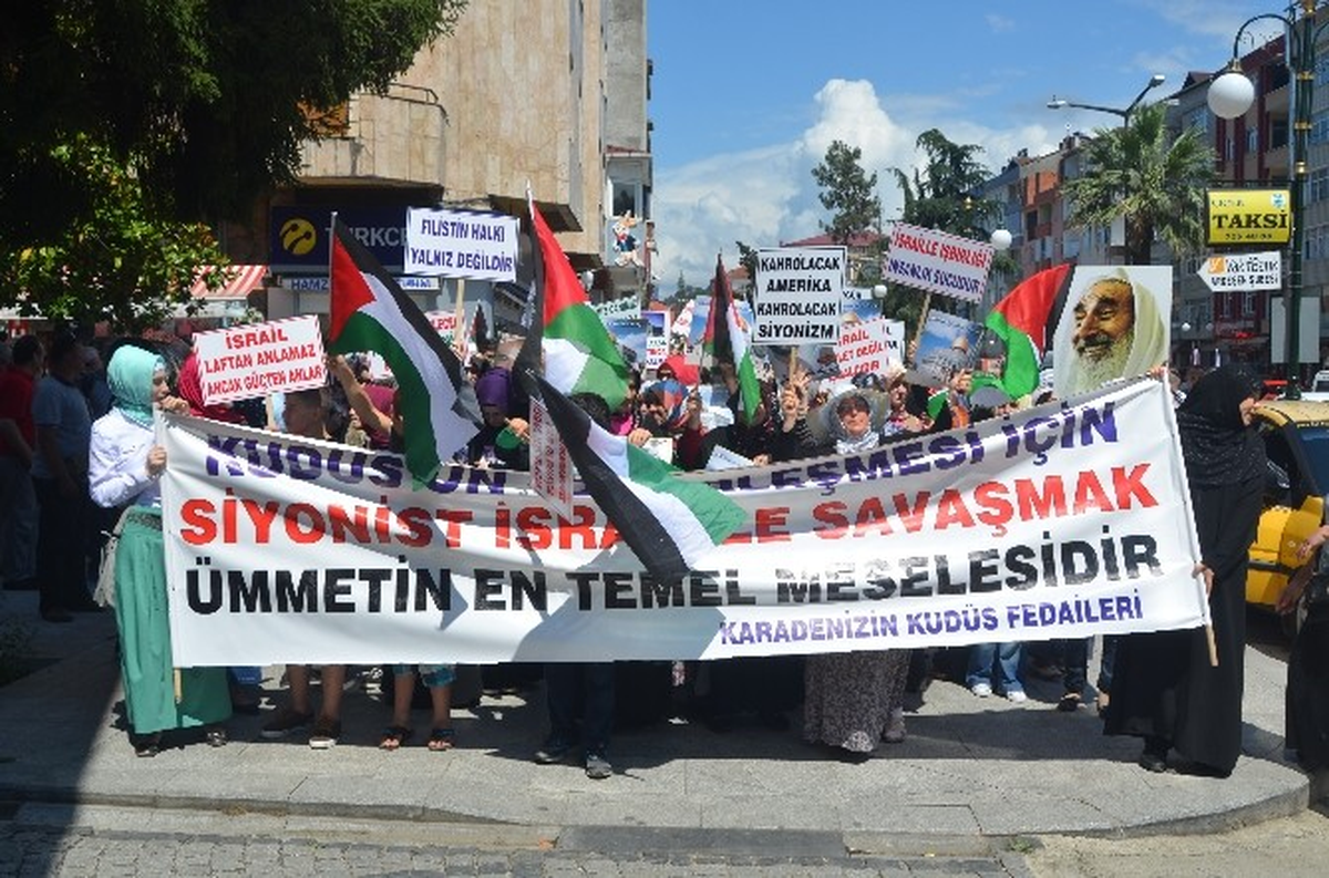 Rize\'nin Ardeşen İlçesinde İsrail Protestosu