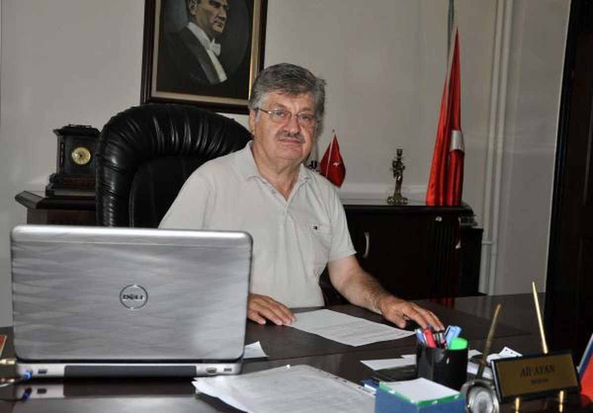 Somalı Esnafın Borçları 1 Yıl Ertelendi