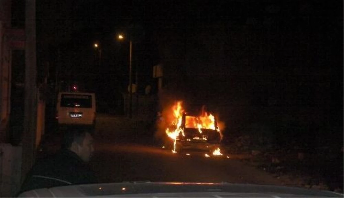 Tarsus\'taki Araç Yangını