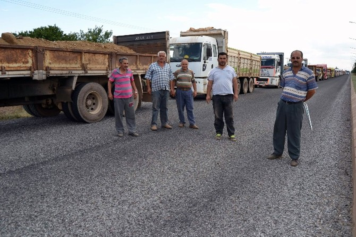 Tır Şoförleri Kayseri-Adana Karayolunu Trafiğe Kapattı