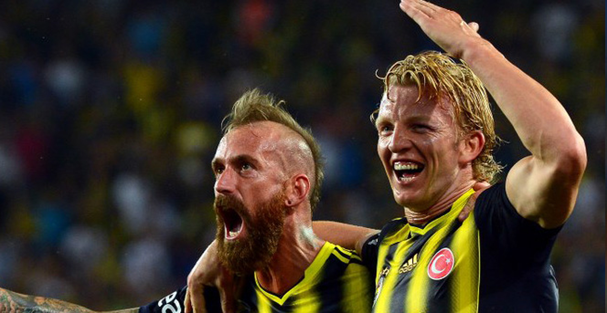 UEFA, Dirk Kuyt\'ın Doğum Gününü Kutladı