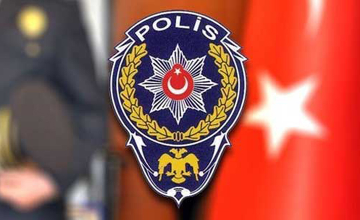 Van\'da 2 Polis Gözaltına Alındı