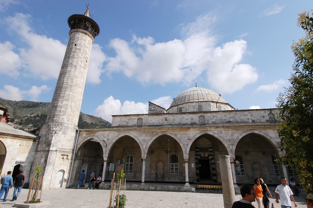 Anadolu\'nun İlk Camisi Habib-i Neccar\'da Kadir Gecesi