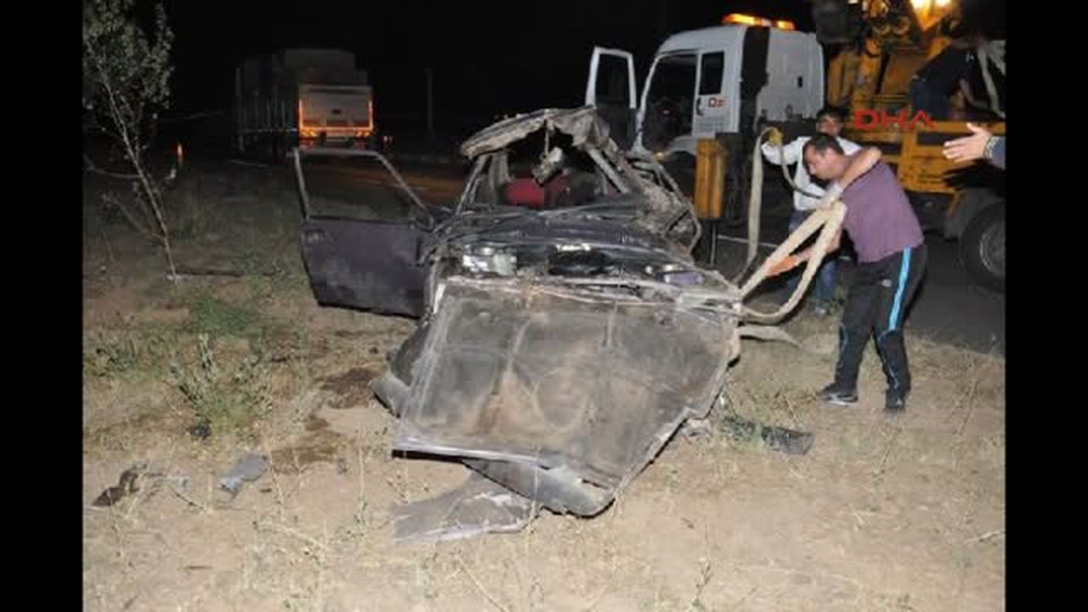 Aynı Aileden 6 Kişi Trafik Kazasında Hayatını Kaybetti