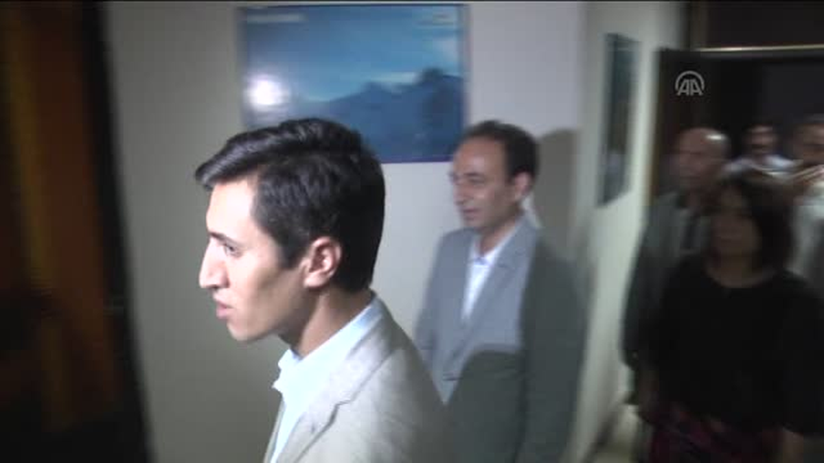 "Barış heyeti", kentin önde gelenleri, kanaat önderleriyle bir araya geldi -