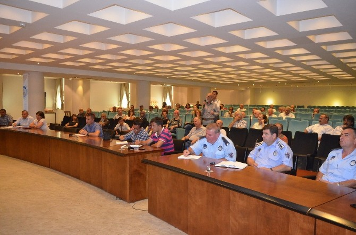 Başkan Bakıcı, Halk Gününe Katılan Bir Annenin Yüzünü Güldürdü