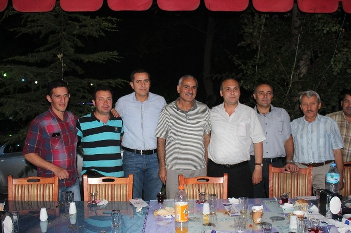Beyşehir Milli Eğitim\'de Veda Yemeği