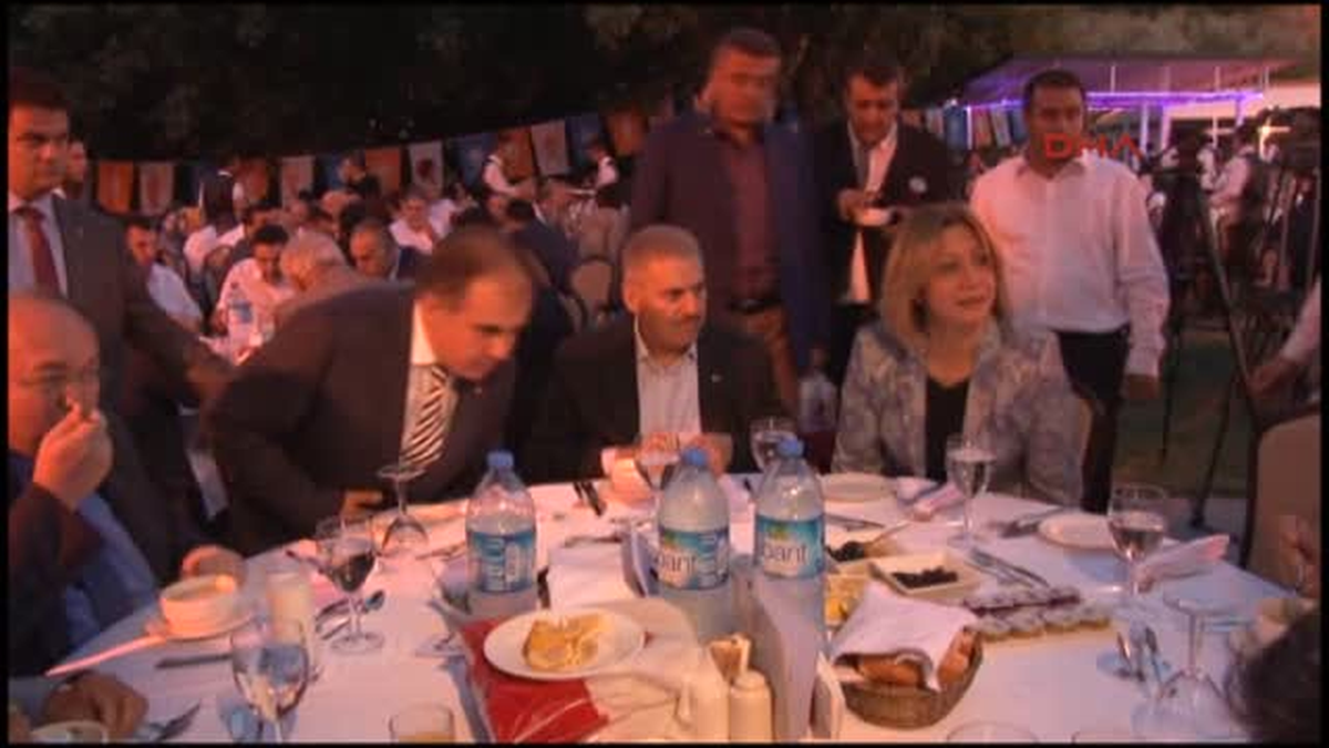 Binali Yıldırım: Camiye Hoca Seçmiyoruz