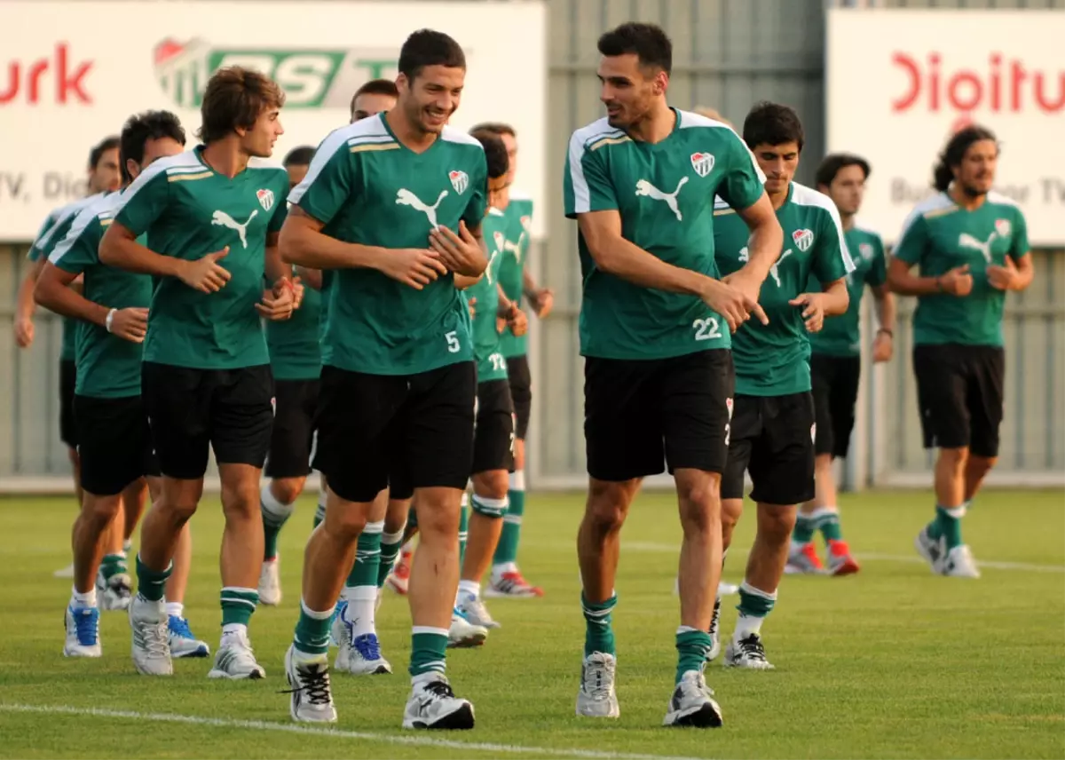 Bursaspor Maç Saatini Beklemeye Başladı