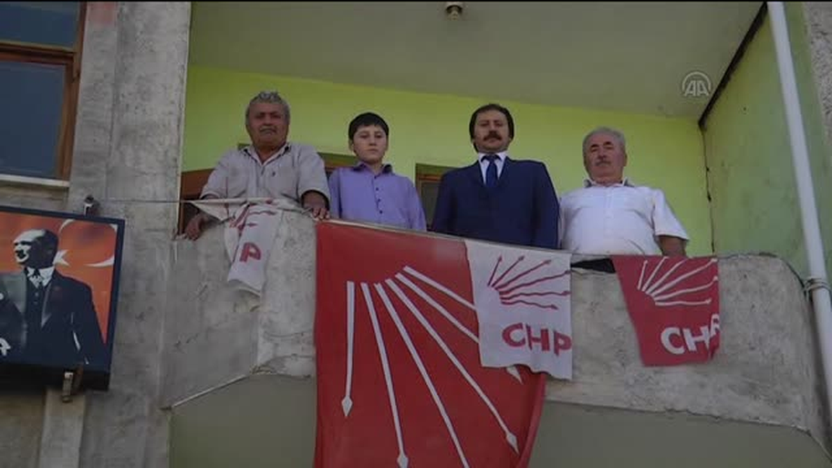 CHP TBMM Grup Toplantısındaki arbede - Baskın -