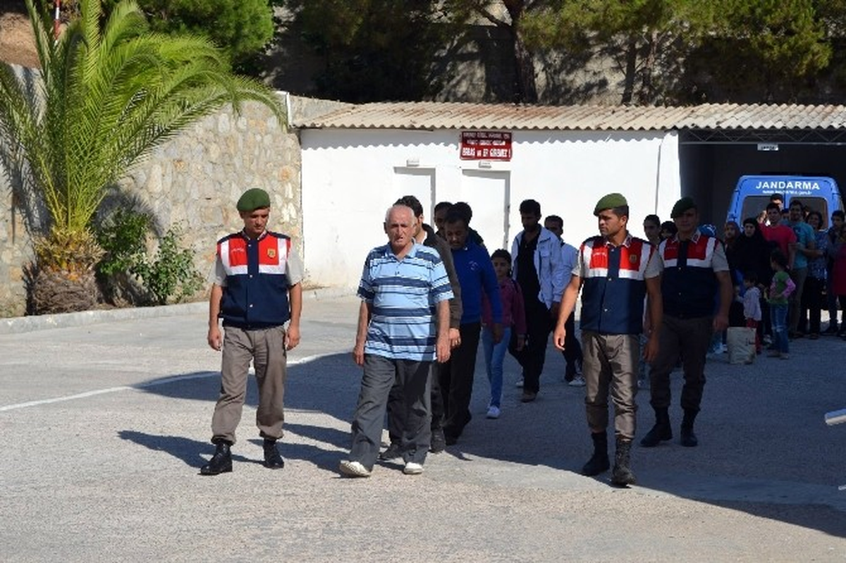 Datça\'da 49 Kaçak Göçmen Yakalandı