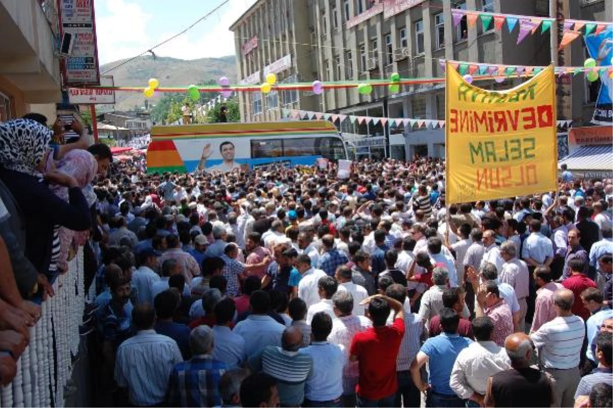 Demirtaş: AKP\'lilerin Bana Oy Vermesi Lazım