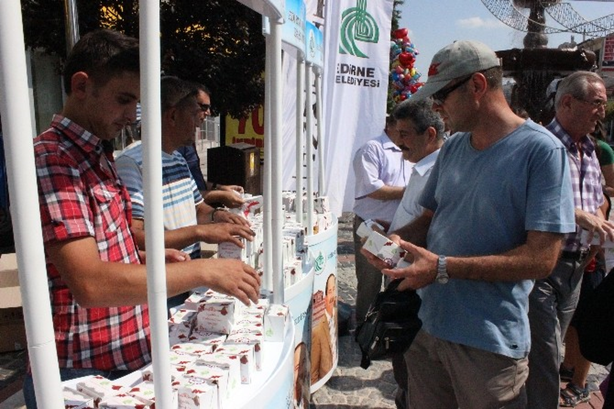 Edirne Belediyesi Kandil Simidi Geleneğini Bozmadı