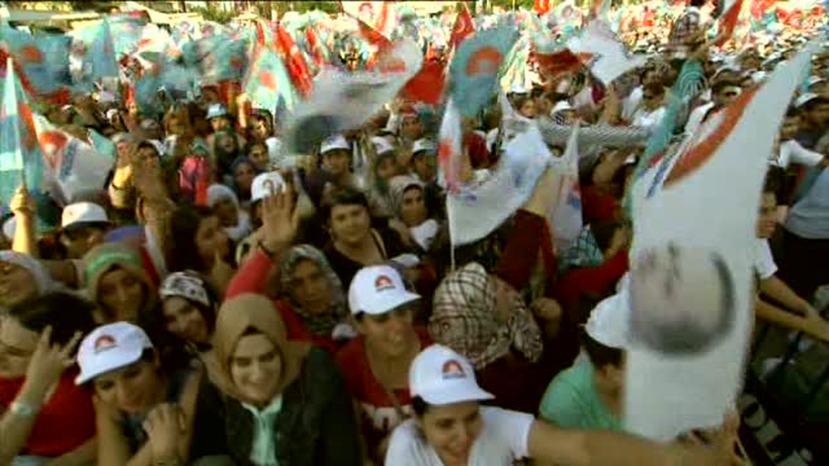 Erdoğan: "Artık özür dileyen değil, özür dileten Türkiye var" -