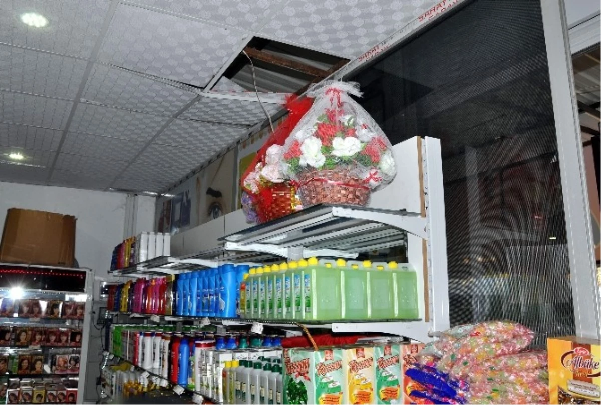 Gaziantep\'te Market Hırsızı Güvenlik Kamerasına Takıldı