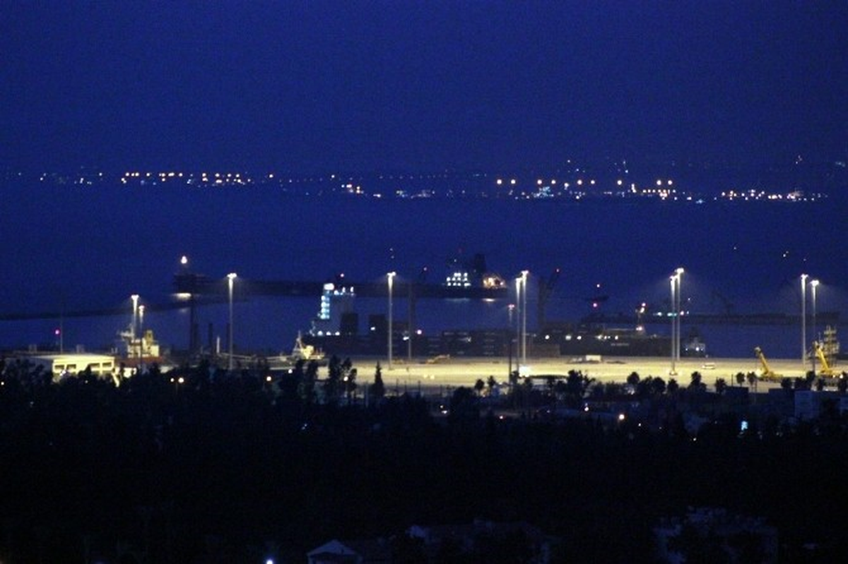 İskenderun Körfezi\'nde Yük Gemisi Karaya Oturdu