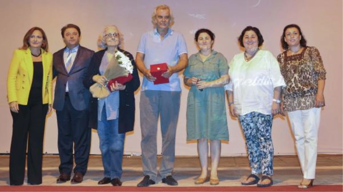 Maltepe\'de "Sürü" Gecesi / Tarık Akan ve Güler Ökten\'e "Emek ve Sevgi" Ödülü
